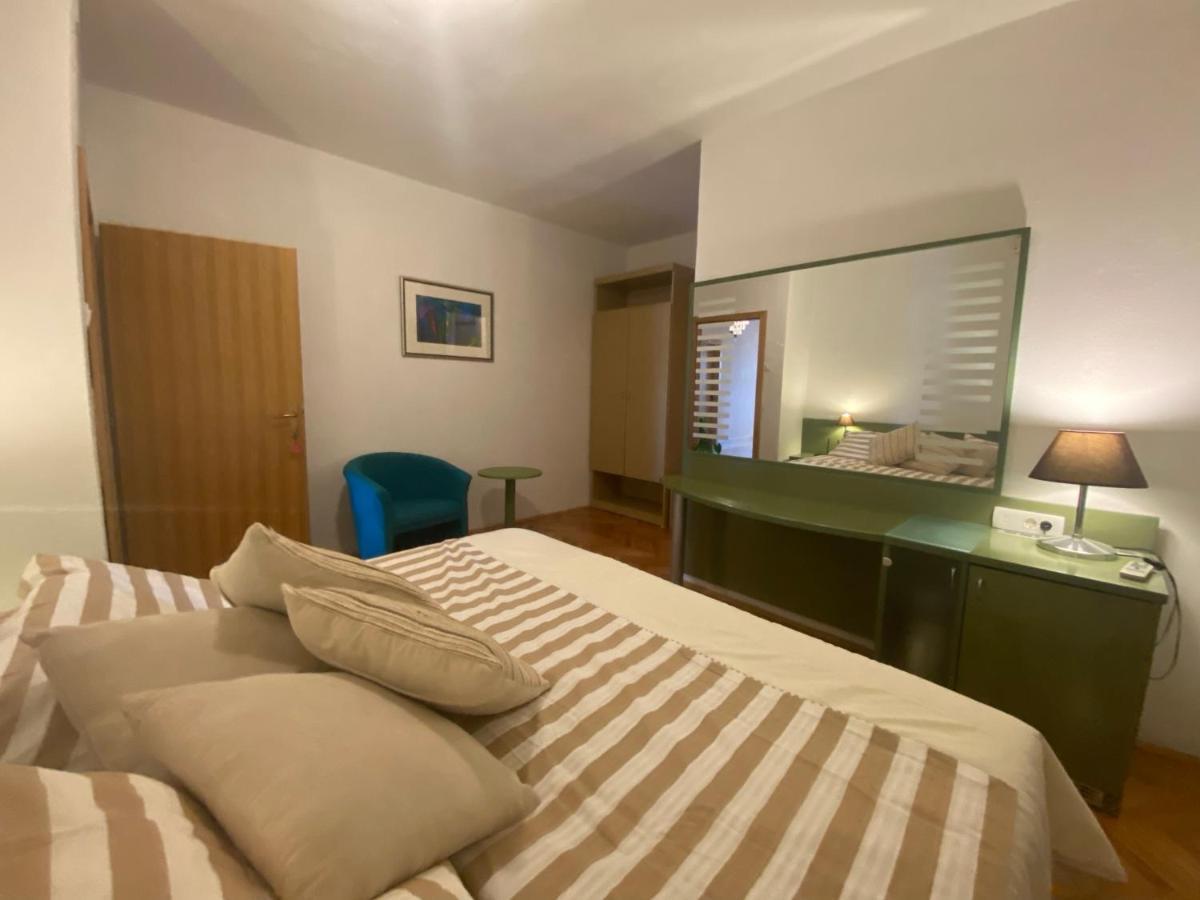 Rooms Josip Makarska Esterno foto